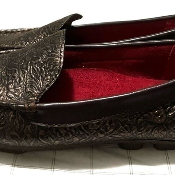 Like new Naturalizer embossed copper brown loafer driving mocassin size 6 1/2 M - Picture 4 of 8